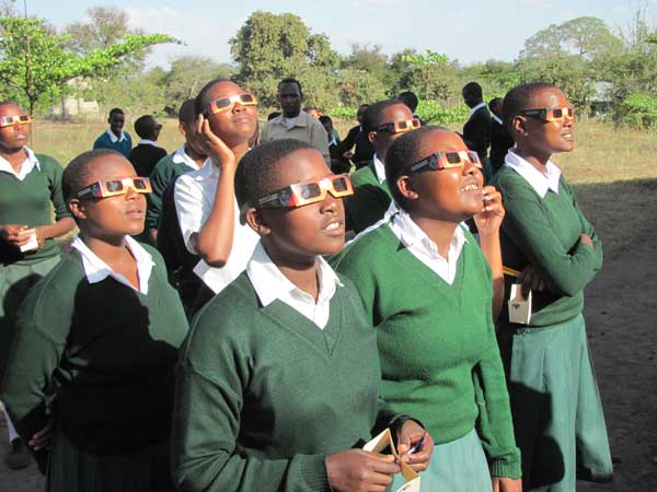 Tanzania schoolchildren see solar eclipse