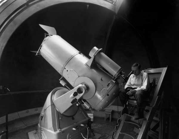 Fritz Zwicky at 18-inch Schimdt telescope