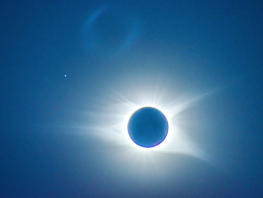 Earthshine and corona - Sky & Telescope - Sky & Telescope