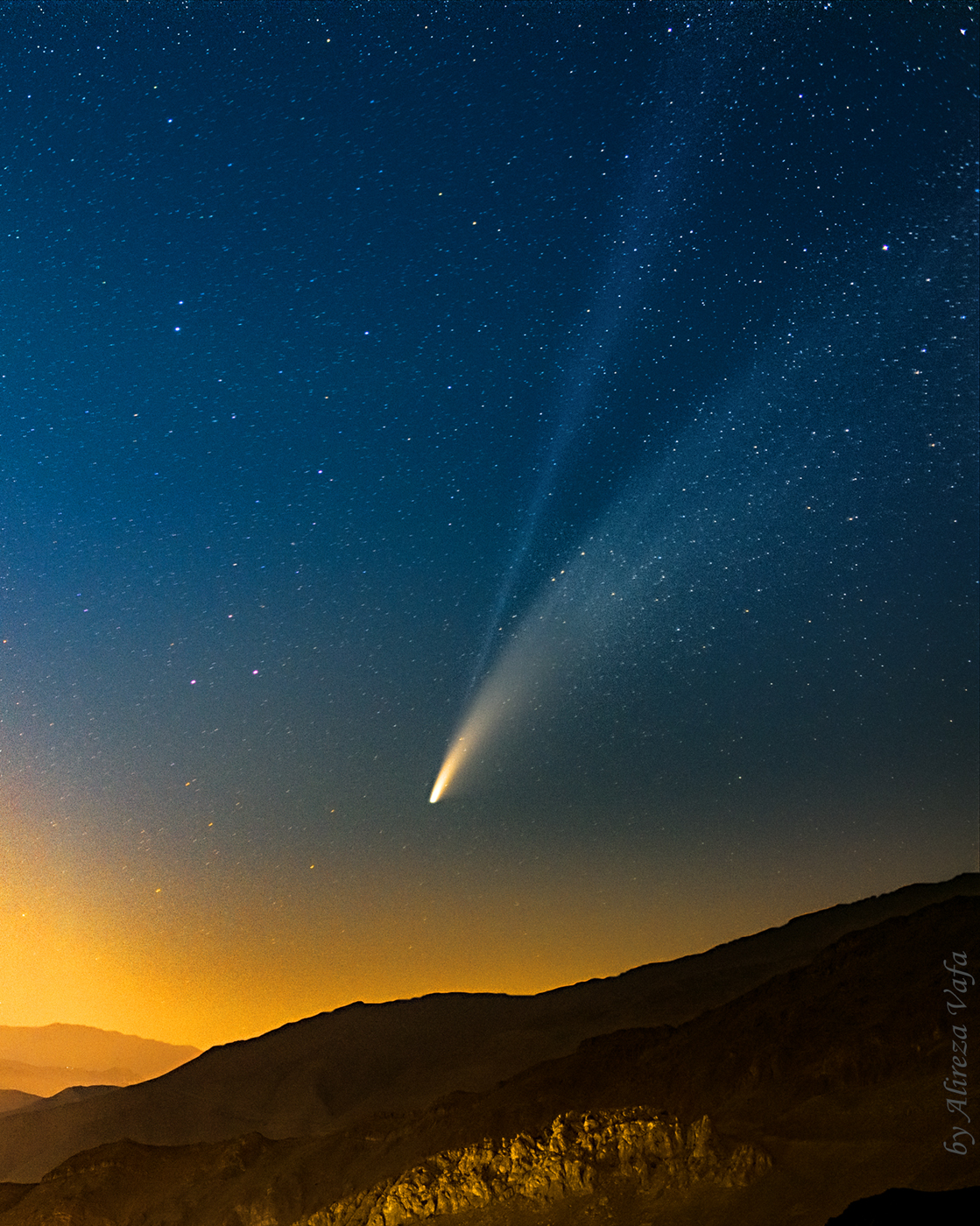 Beautiful dusk comet Sky & Telescope Sky & Telescope