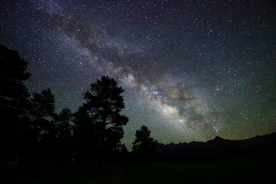 Milky Way soars above horizon of Top of the Pines