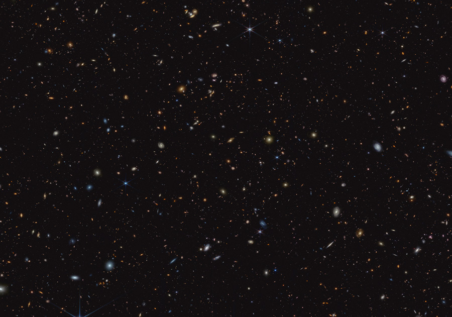 James Webb Space Telescope Uncovers Hundreds of Galaxies in Early Universe