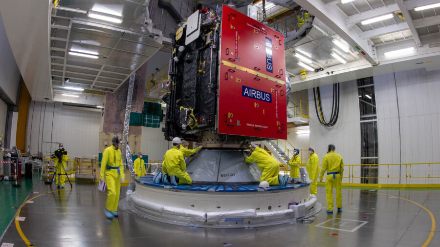 JUICE in the cleanroom