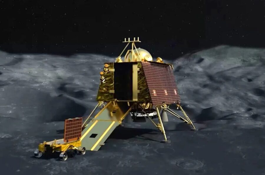 India's Chandrayaan 3 Reaches for the Moon (Updates with Video) - Sky &  Telescope - Sky & Telescope