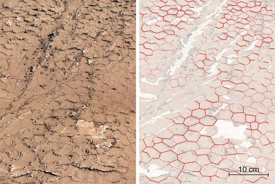 Tracing mud cracks on Mars