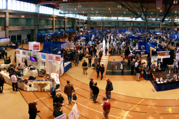 Panorama of NEAF attendees