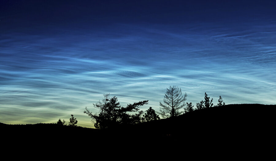 Noctilucent clouds in British Columbia