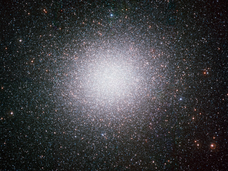 Omega Centauri as galactic nucleus