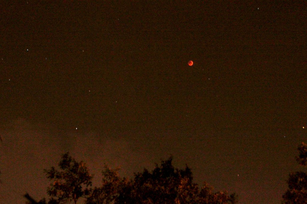 Blood Red Moon - Total Moon Eclipse 15 Jun 2011 | Abhijit Juvekar - Sky ...