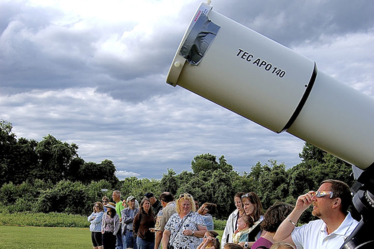 Line to see Transit of Venus, Turner Farm Observatory,