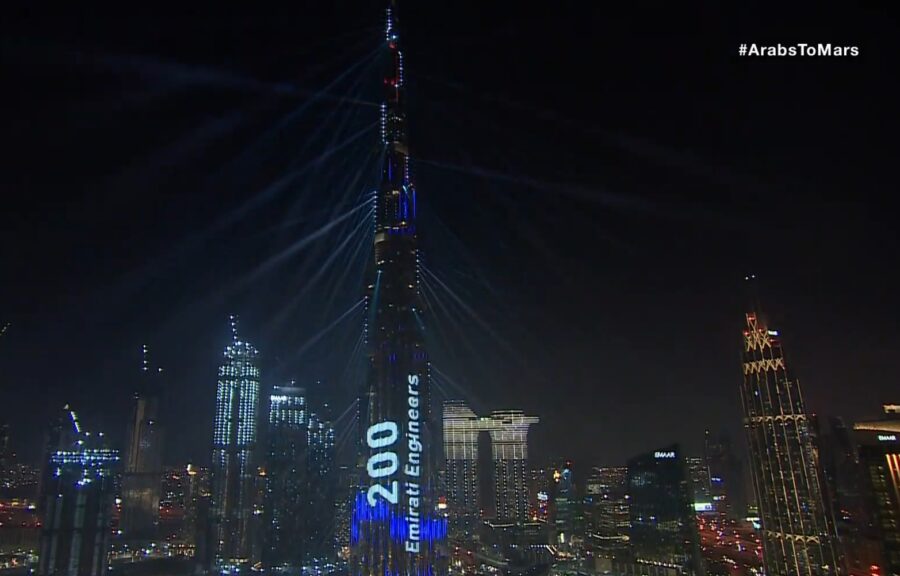 Dubai lightshow celebrates Hope at Mars