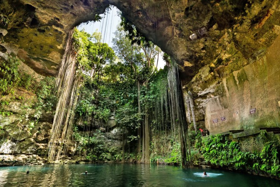 Ik Kil Cenote in Mexico