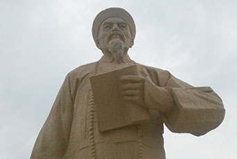 Ming'antu Statue