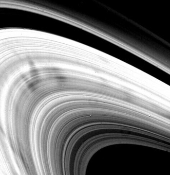 Spokes in Saturn's rings