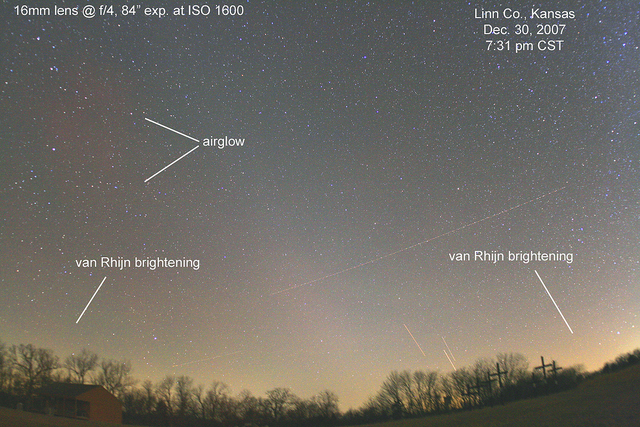 strange airglow | Doug Zubenel - Sky & Telescope - Sky & Telescope