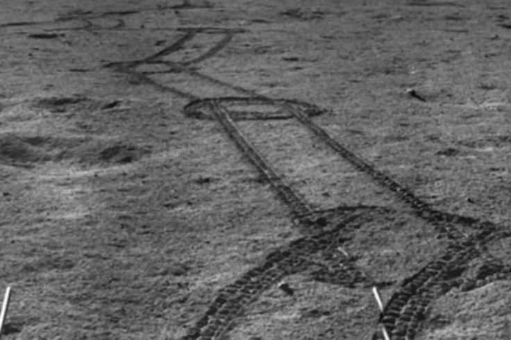 Yutu 2 makes tracks
